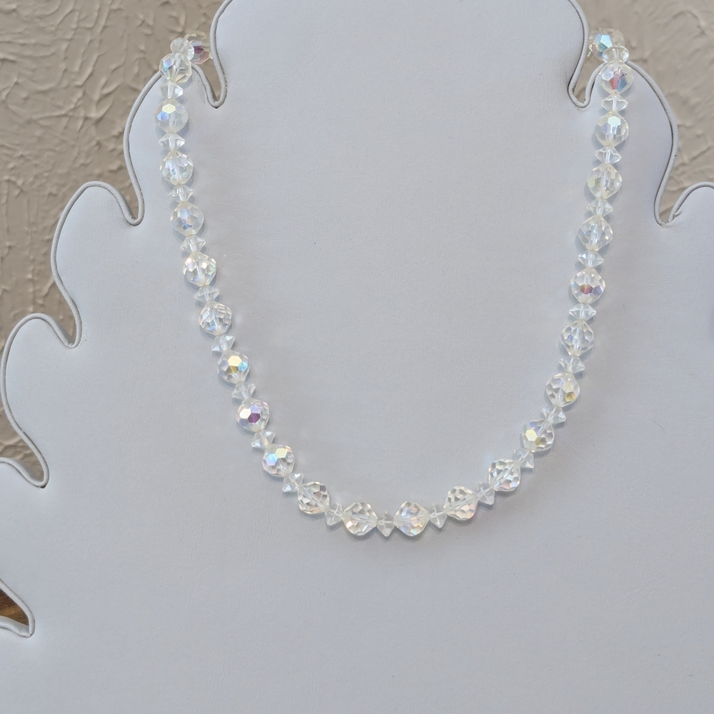 Elegant Crystal Necklace
